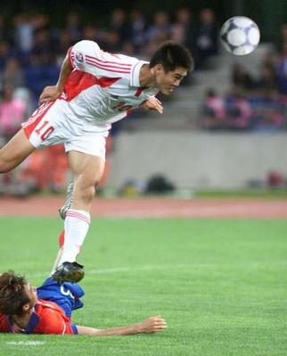  尤文图斯角球战术奏效，连续两点头球敲开大门